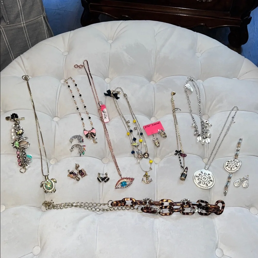 Collection of Jewelry - Picture 1 of 11